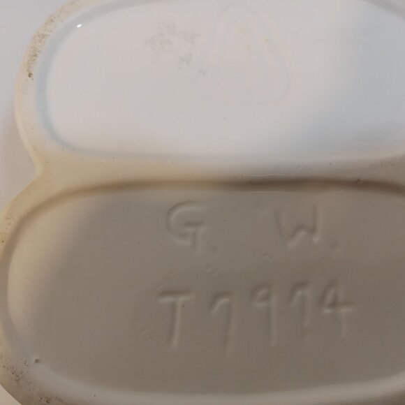 G W Ceramic Planter Baby Boots Booties White Blue Pink Baby Shower T7974 - Picture 3 of 10